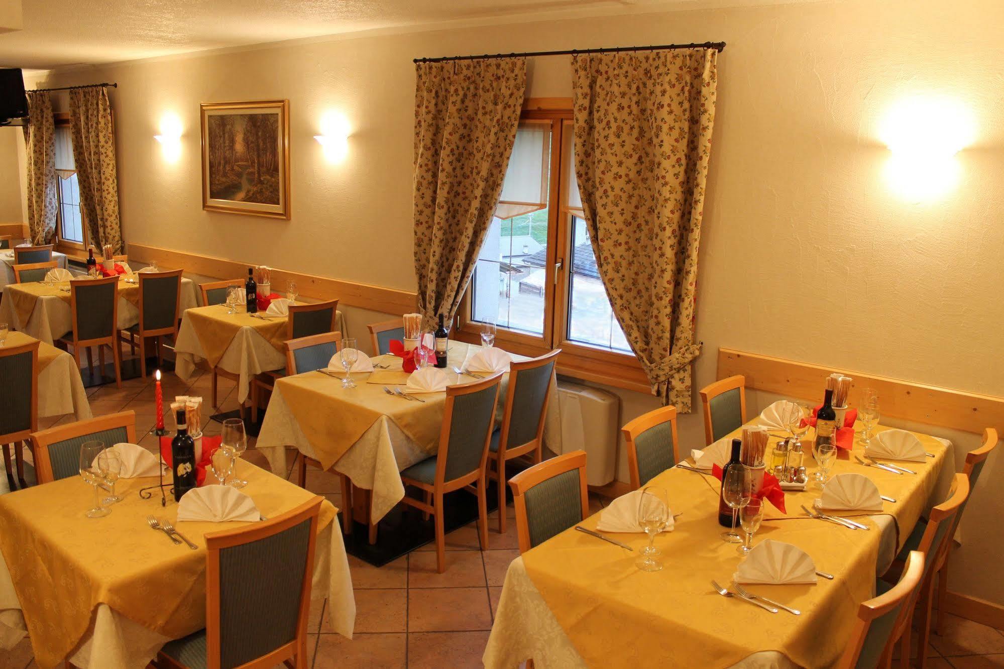 Hotel La Colombina Livigno Exterior photo